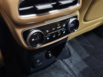 2020 Genesis GV80 — миниатюра 17