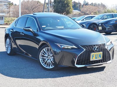 LEXUS IS - 5