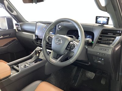 2025 Lexus GX thumbnail 28