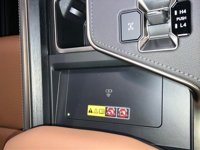 2025 Lexus GX thumbnail 25