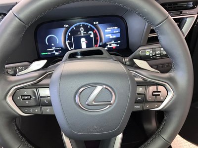 2025 Lexus GX thumbnail 26