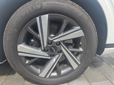 صورة 7 لـ 2024 Genesis GV70
