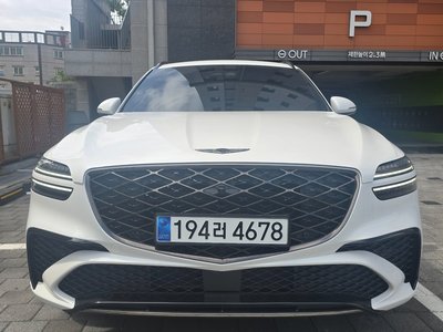صورة 1 لـ 2024 Genesis GV70