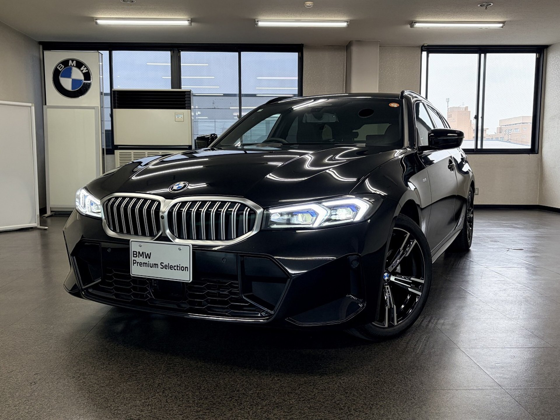 BMW 3 SERIES TOURING - View 1