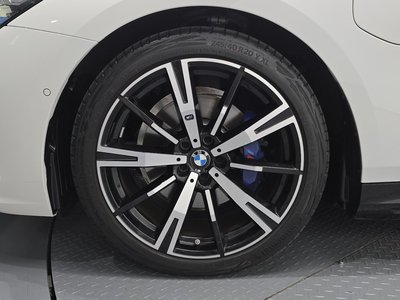 صورة 6 لـ 2025 BMW 5 SERIES
