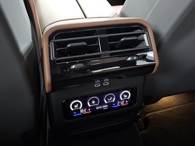 2025 BMW 5 SERIES — миниатюра 34