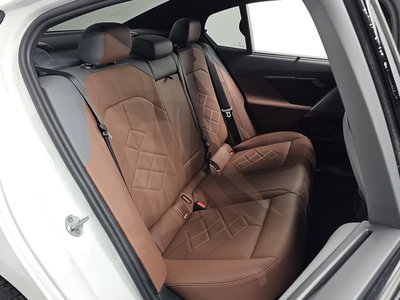 2025 BMW 5 SERIES — миниатюра 17