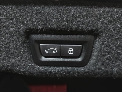 2025 BMW 5 SERIES — миниатюра 36
