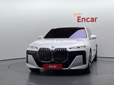 2024 BMW 7 SERIES photo 2