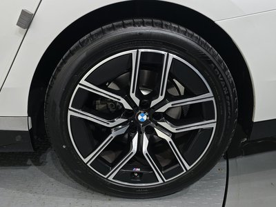2024 BMW 7 SERIES photo 8