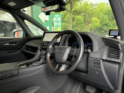 TOYOTA ALPHARD - 2