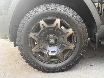 TOYOTA LAND CRUISER 300 - 9