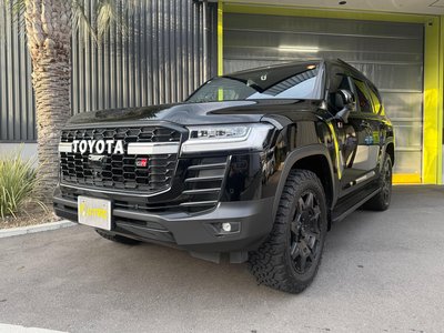 TOYOTA LAND CRUISER 300 - 2