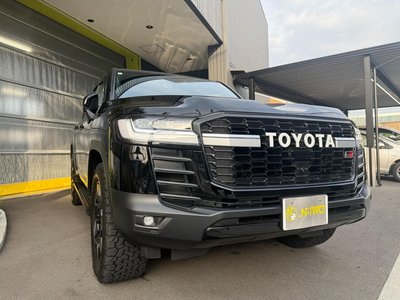 TOYOTA LAND CRUISER 300 - 4