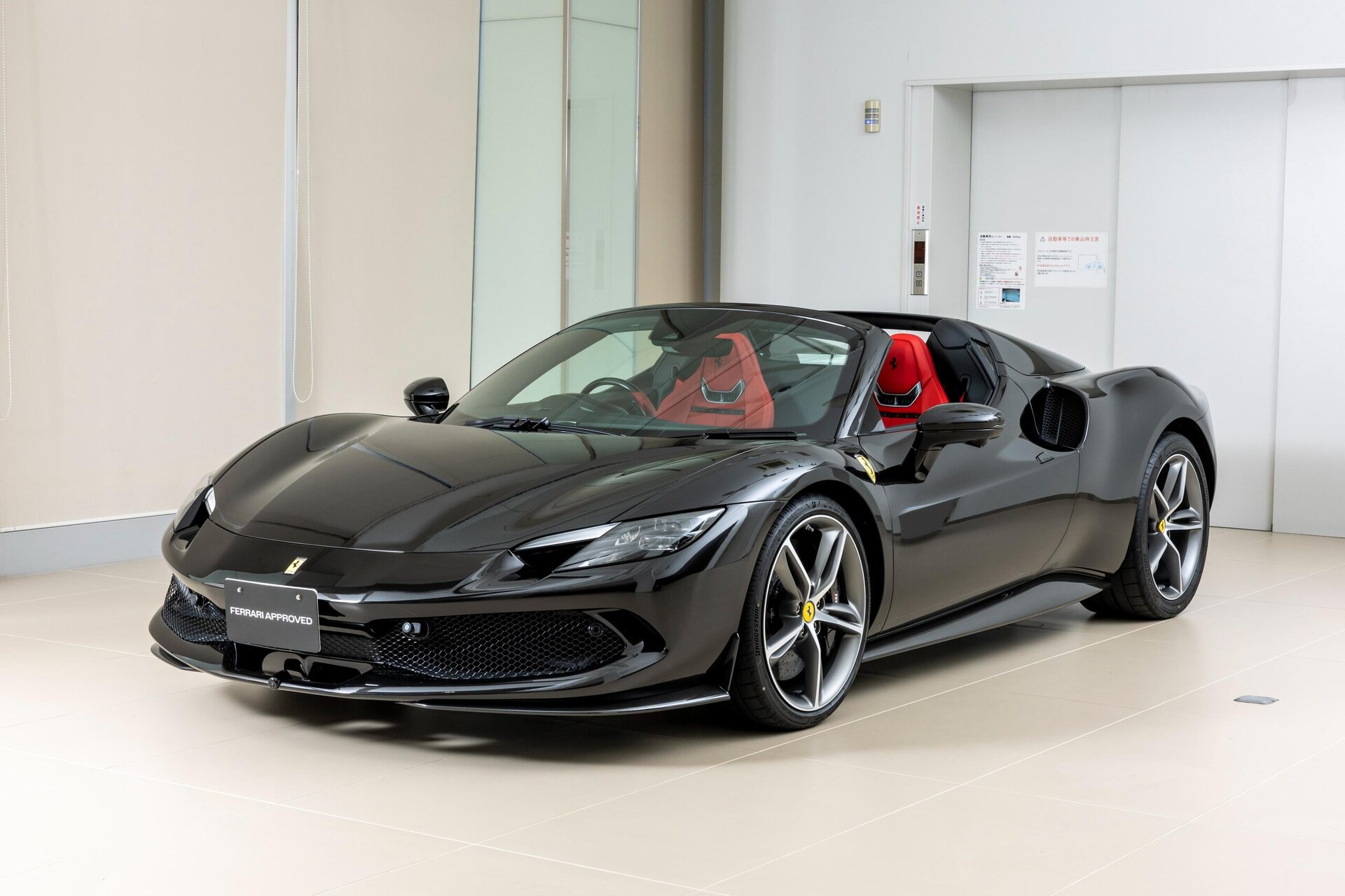 FERRARI 296 GTS - View 1