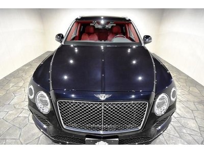 BENTLEY BENTAYGA - 8