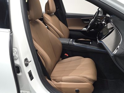 MERCEDES-BENZ E-CLASS - 10