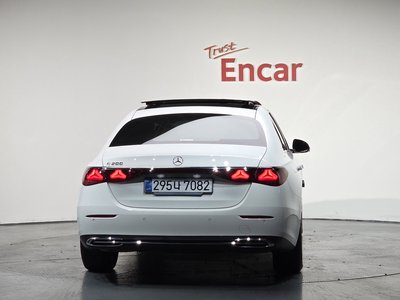 MERCEDES-BENZ E-CLASS - 4