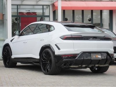 LAMBORGHINI URUS - 6