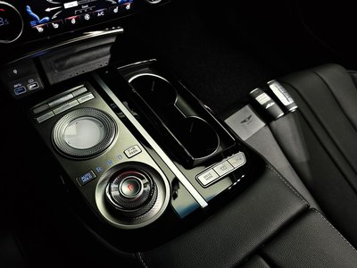 2022 Genesis ELECTRIFIED G80 (RG3) — миниатюра 12
