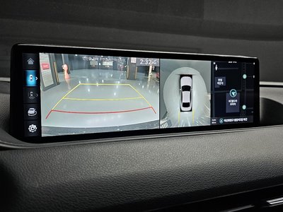 2022 Genesis ELECTRIFIED G80 (RG3) — миниатюра 21