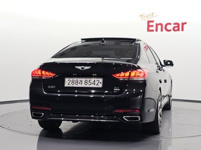 صورة 4 لـ 2017 GENESIS G80