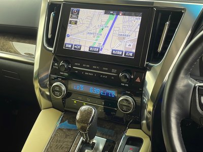 TOYOTA VELLFIRE - 10