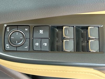 2025 Lexus NX — миниатюра 39
