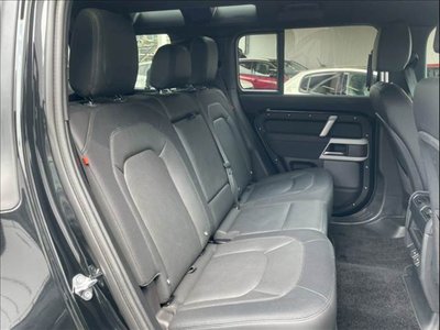 LAND ROVER DEFENDER - 7