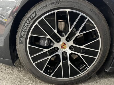 2025 Porsche TAYCAN 缩略图 40