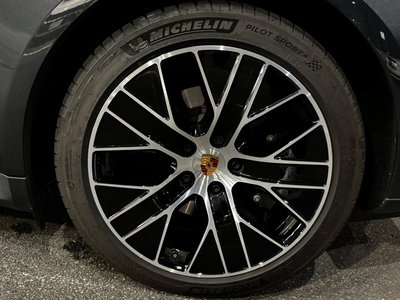 2025 Porsche TAYCAN 缩略图 41