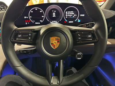 2025 Porsche TAYCAN 缩略图 11