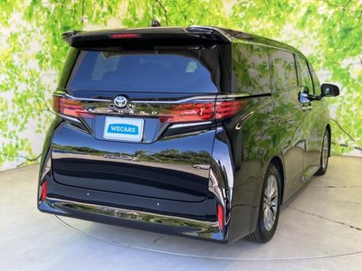 2025 Toyota ALPHARD — фото 3