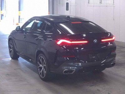 2021 BMW X6 — фото 2