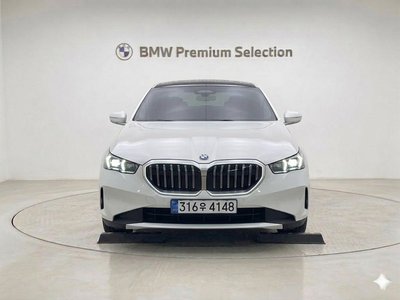BMW 5 SERIES - 2