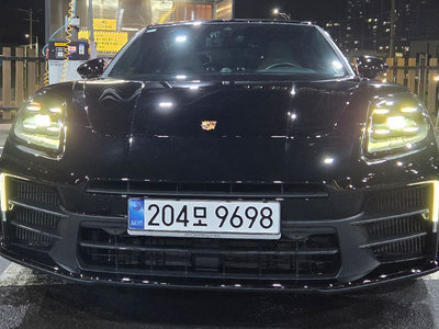 PORSCHE PANAMERA - 1