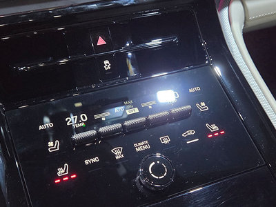 PORSCHE PANAMERA - 8