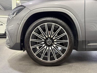 MERCEDES-BENZ GLA - 10