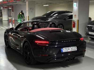 صورة 9 لـ 2019 Porsche 718