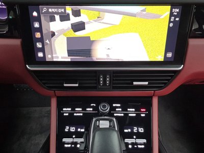 2022 Porsche CAYENNE — миниатюра 20