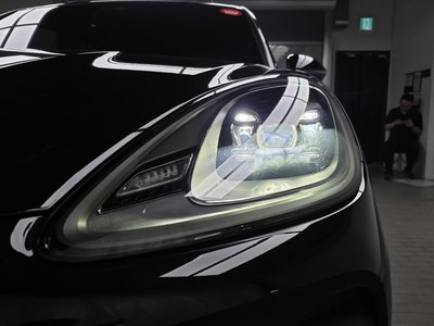 صورة 9 لـ 2022 Porsche CAYENNE