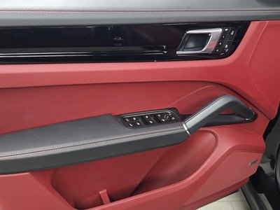 2022 Porsche CAYENNE — миниатюра 14