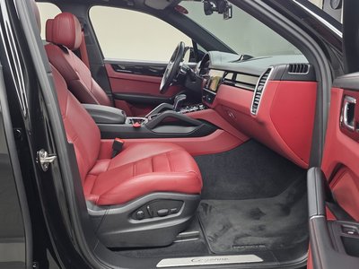 2022 Porsche CAYENNE — миниатюра 16