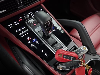 2022 Porsche CAYENNE — миниатюра 12