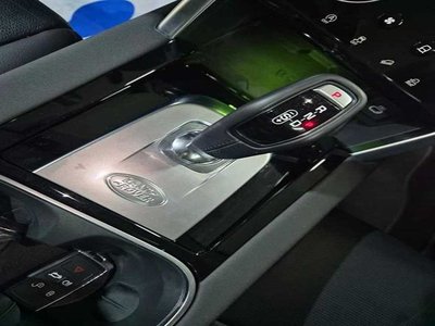 LAND ROVER DISCOVERY SPORT - 10