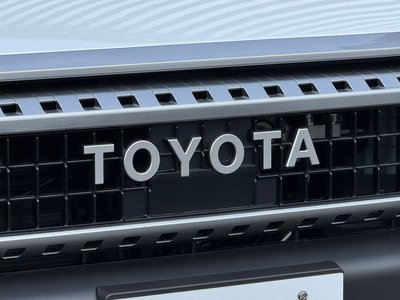 TOYOTA LAND CRUISER 250 - 8