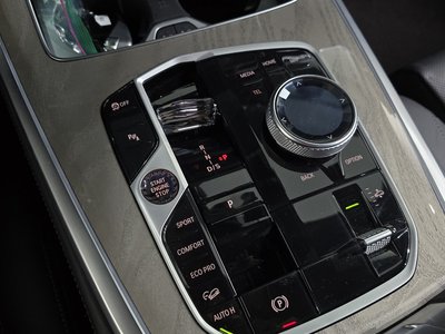 2024 BMW X7 缩略图 12