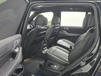 2024 BMW X7 缩略图 18