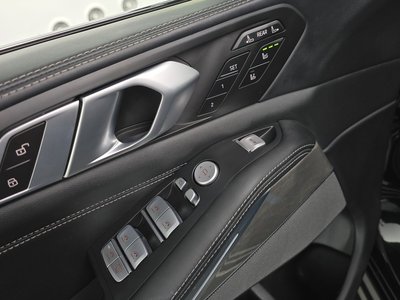 2024 BMW X7 缩略图 29