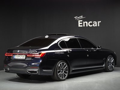 BMW 7 SERIES - 2